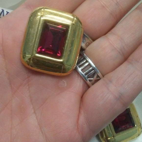 Statement Swarovski crystal VTG Cranberry Red Earrings - Picture 6 of 8